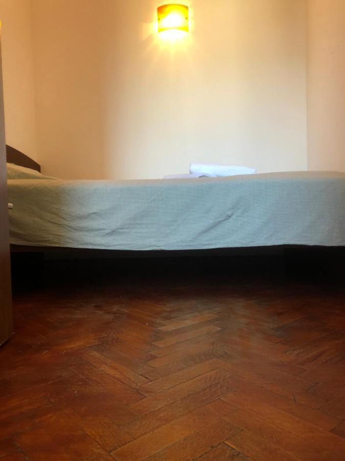 Lovely 1 Bedroom Apartment Close To Old Town Бухарест Экстерьер фото