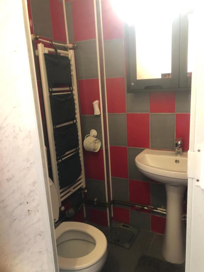 Lovely 1 Bedroom Apartment Close To Old Town Бухарест Экстерьер фото